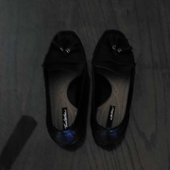 Shoes - Picture 3 of 3